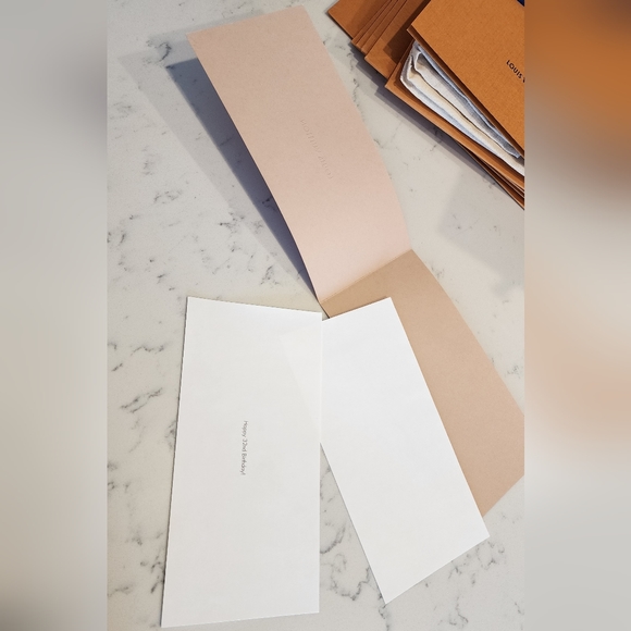 LOUIS VUITTON - Gift envelope/card large (Authentic) - Picture 2 of 5